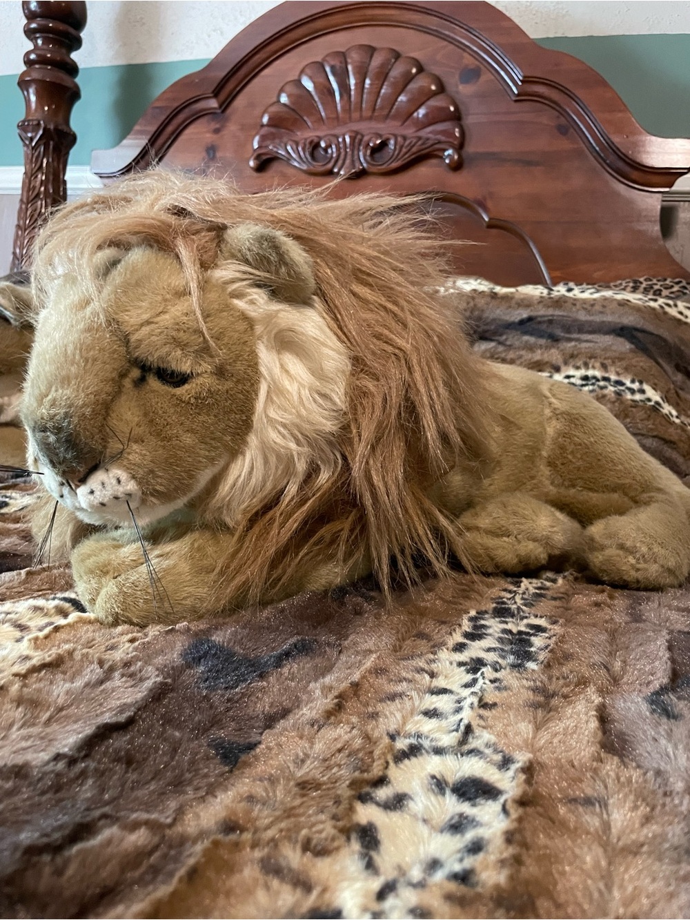 Westcliff Collection Plush Faux Fur Lion Throw Blanket - Brown